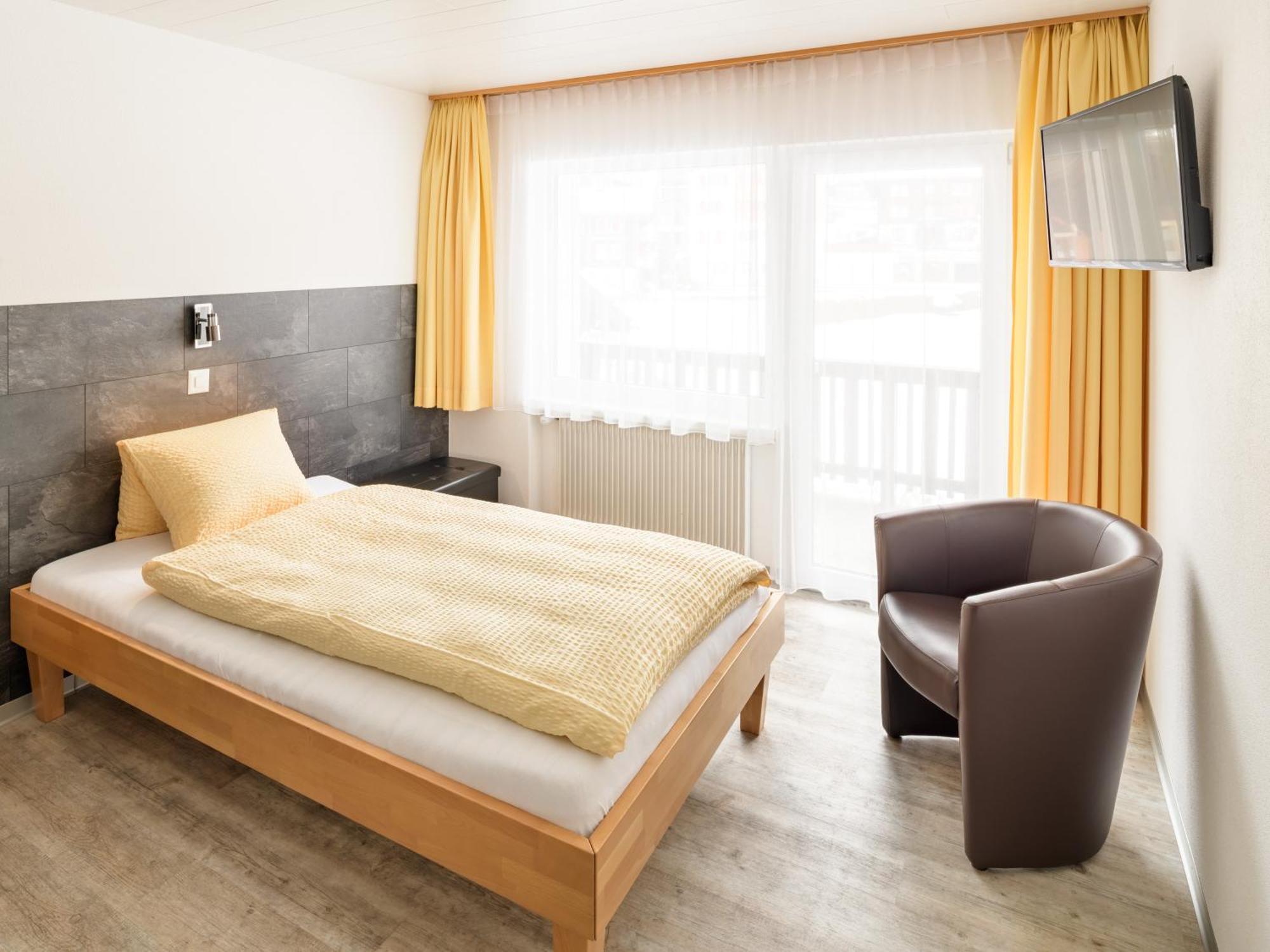 Hotel Alpha غراشن المظهر الخارجي الصورة